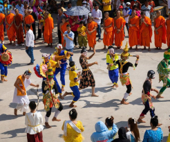Bonn Kathen (Robe Offering Festival)