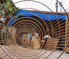 Canh Hoach Birdcage Village