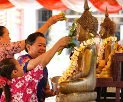 Boun Pha Vet (That Phavet Festival)